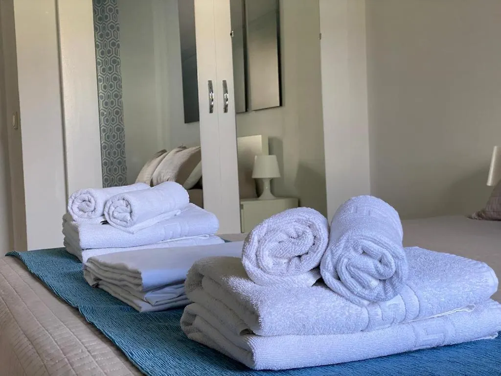 بينالماذينا Apartamentos Benal Beach Group