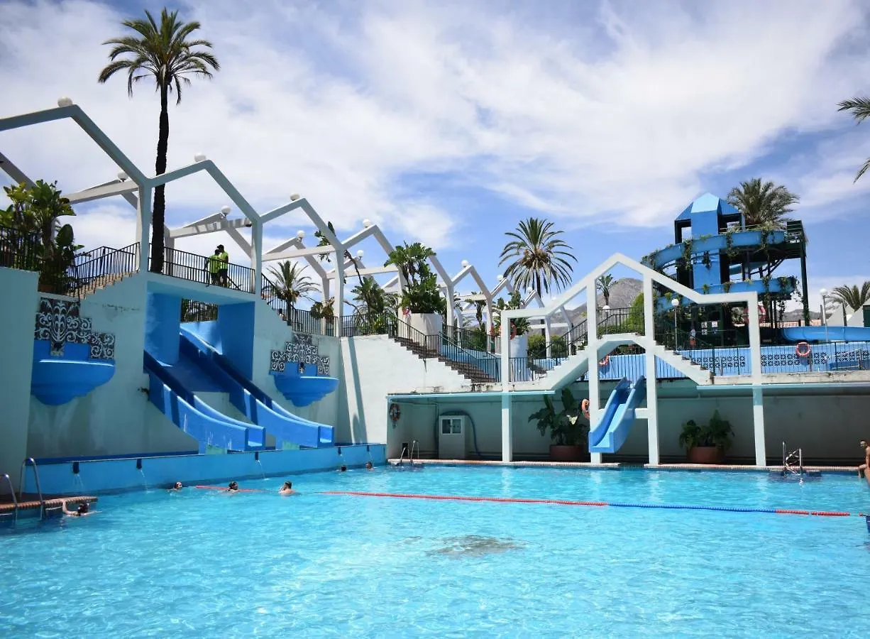 بينالماذينا Apartamentos Benal Beach Group